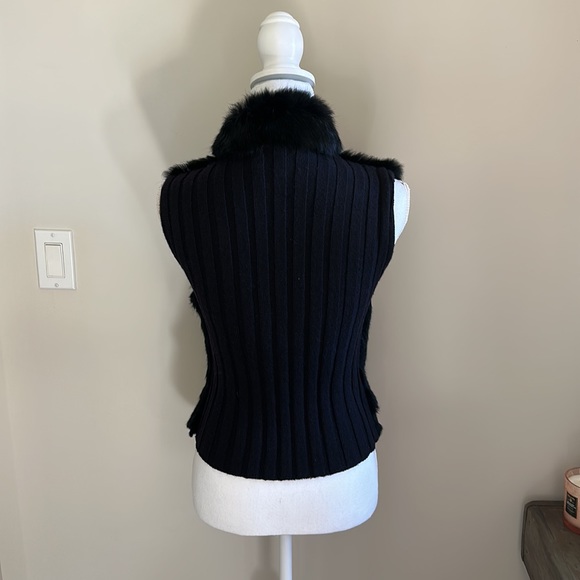 Fur Black Vest. Size M. Classic cut - Picture 4 of 5
